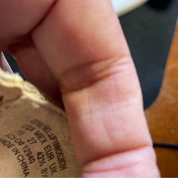 Joes Cutout Silver/gold Flat size 10 NWT - Picture 8 of 9